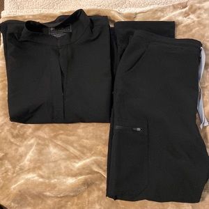 Medium Figs scrub set